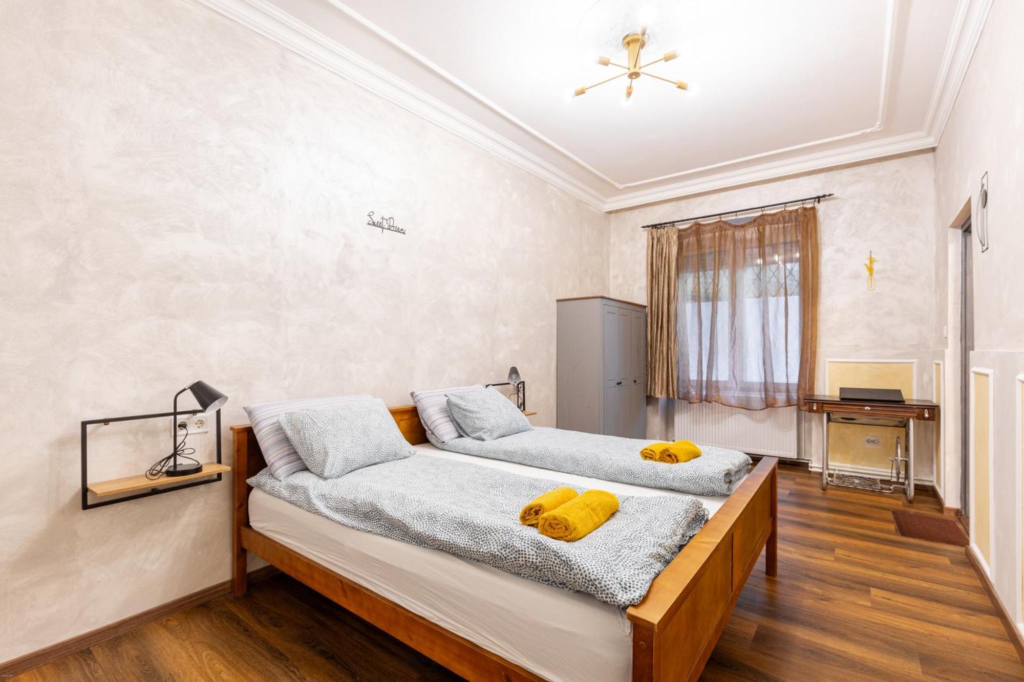 Appartement Mari&Emi Flat In Corvin à Budapest Extérieur photo