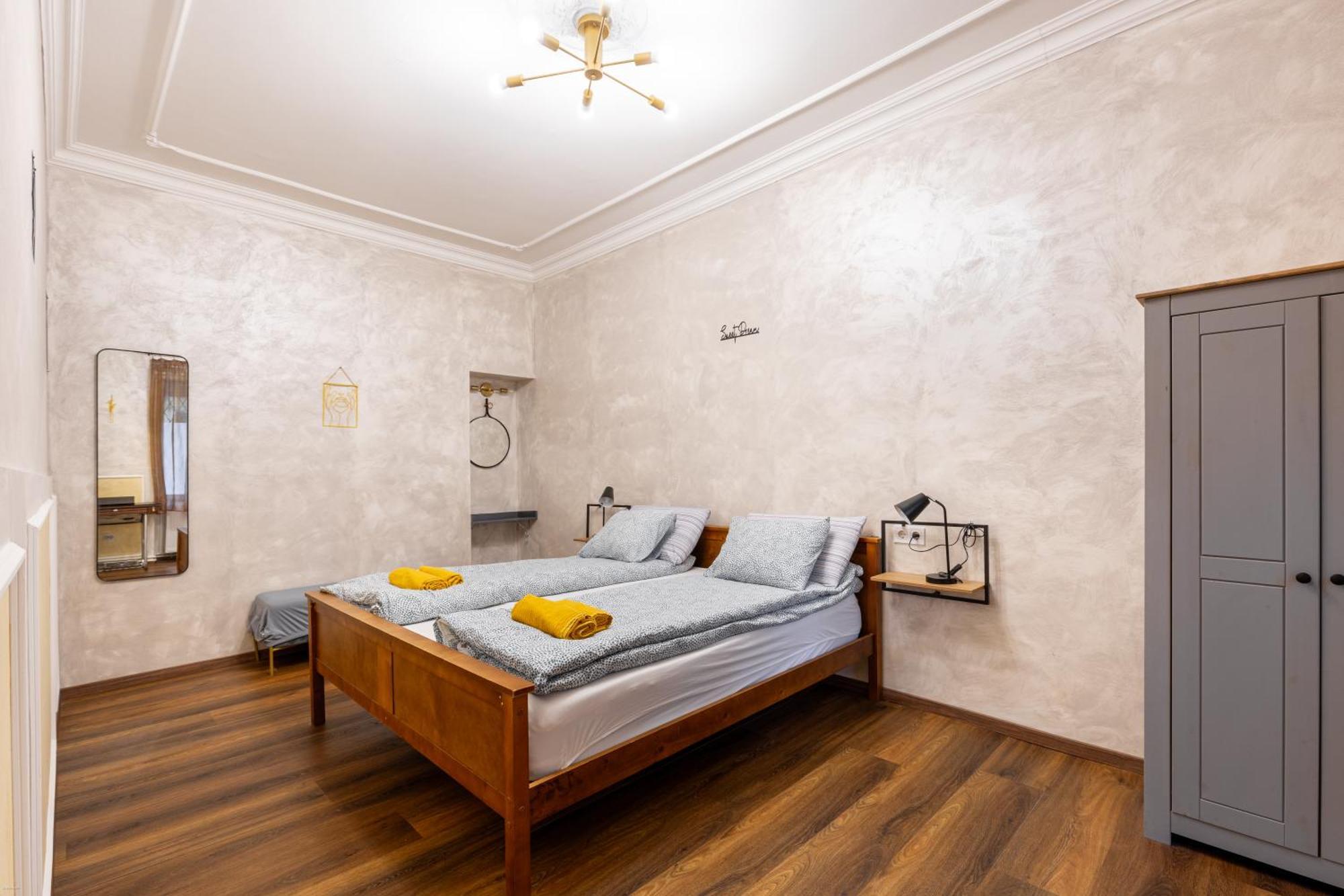 Appartement Mari&Emi Flat In Corvin à Budapest Extérieur photo