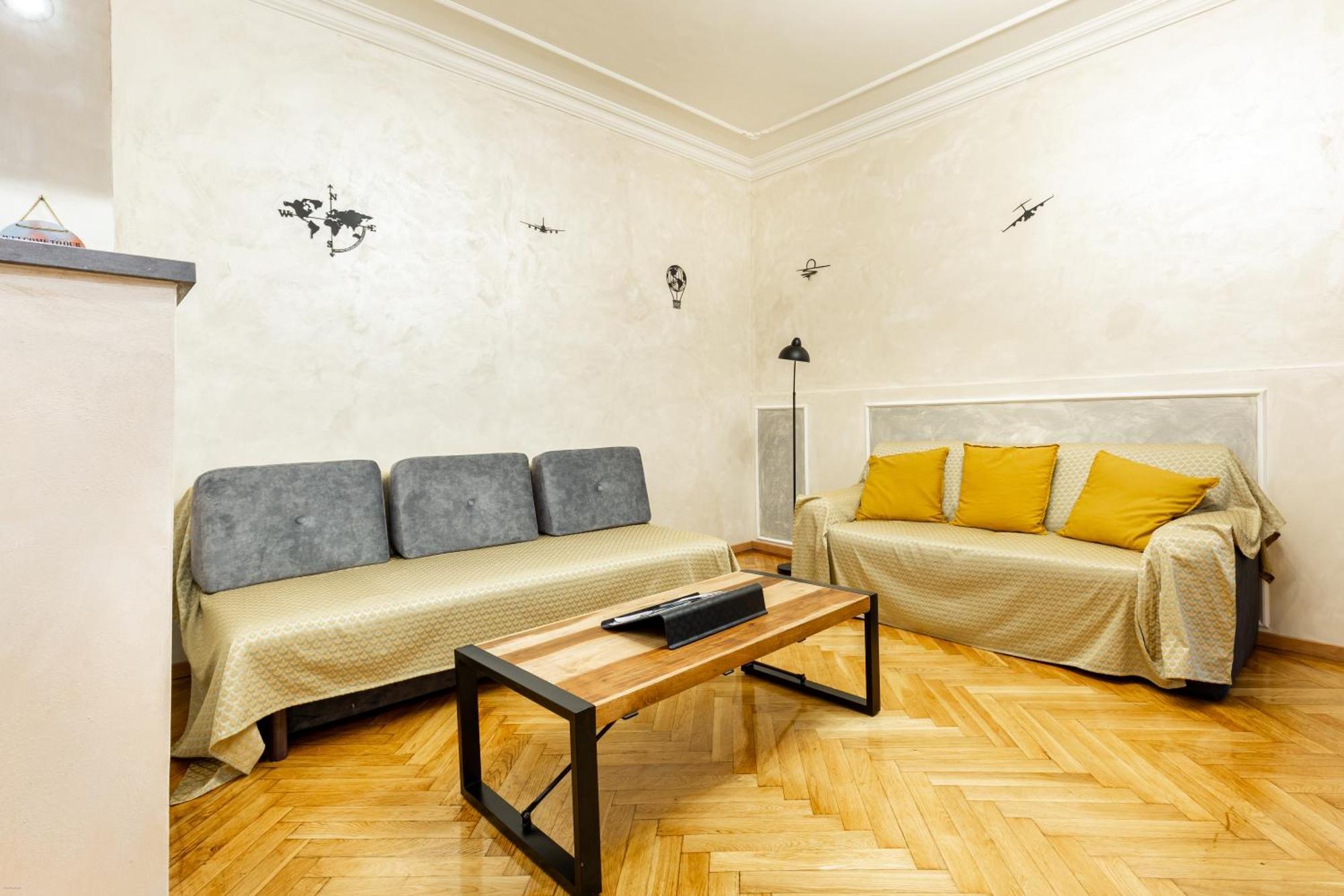Appartement Mari&Emi Flat In Corvin à Budapest Extérieur photo