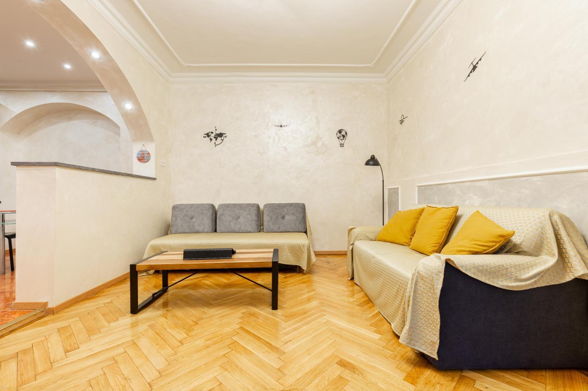 Appartement Mari&Emi Flat In Corvin à Budapest Extérieur photo