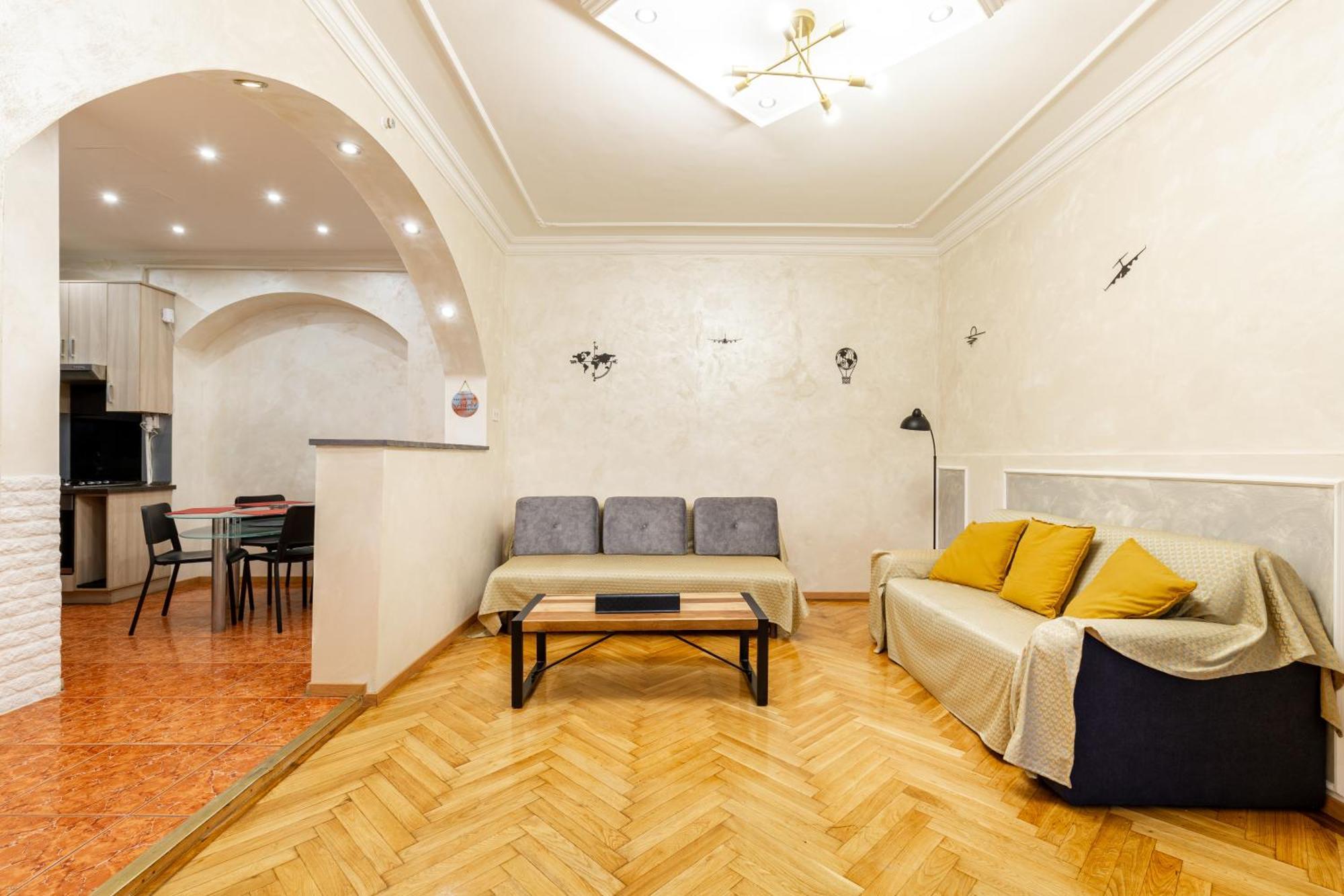 Appartement Mari&Emi Flat In Corvin à Budapest Extérieur photo